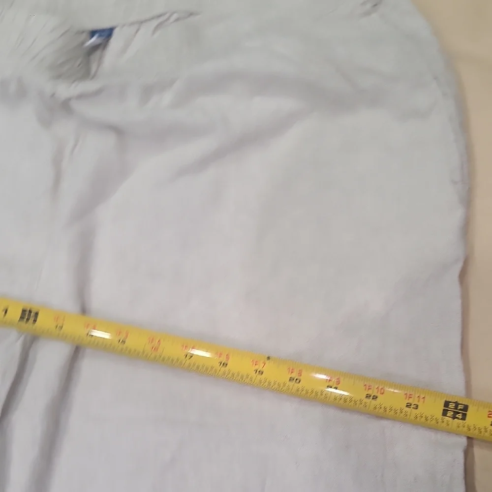 Old Navy Women's Tan Cropped Pants - Picture 4 of 11
